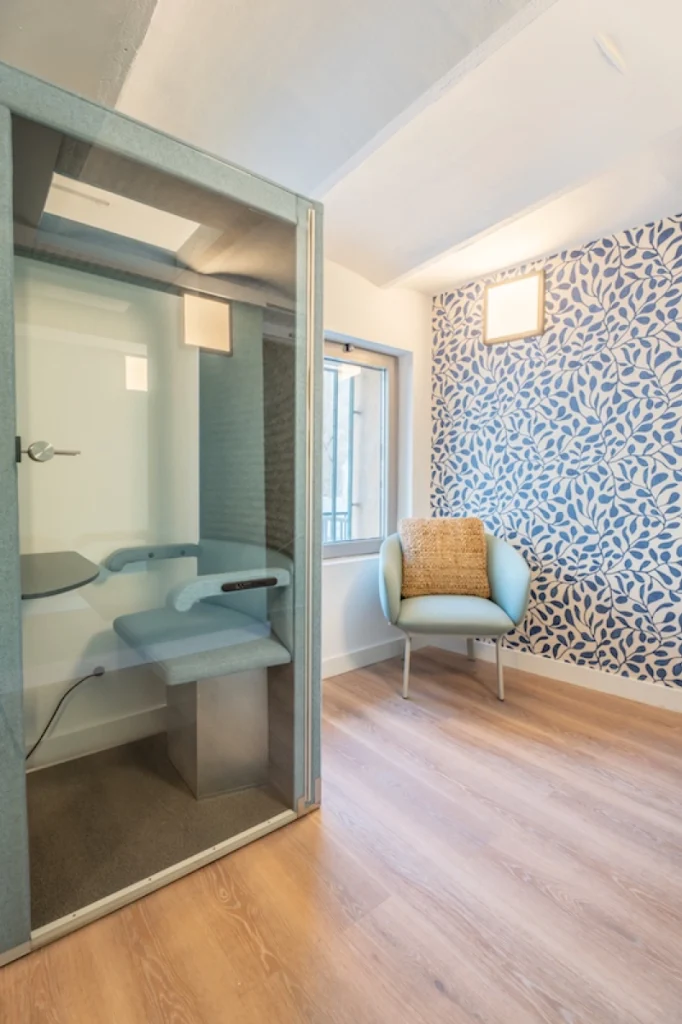 Phonebox et coin confidentiel